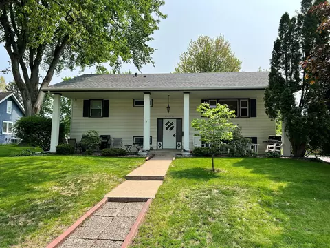 1502 Birmingham St, Saint Paul, MN 55106
