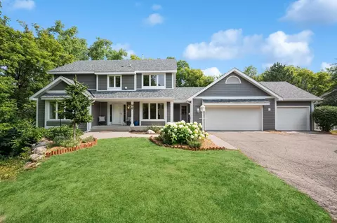 15320 Knob Hill Curv, Minnetonka, MN 55345