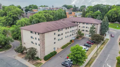 221 Grand Ave W #216, South Saint Paul, MN 55075