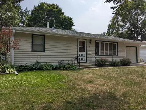 1105 Janson St, Albert Lea, MN 56007