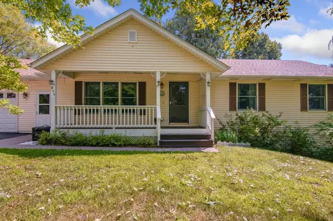 855 Kelly Rd, Hudson, WI 54016