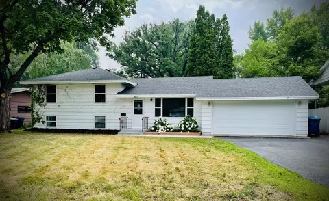4617 W 110th St, Bloomington, MN 55437