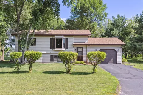355 2nd St, Hammond, WI 54015