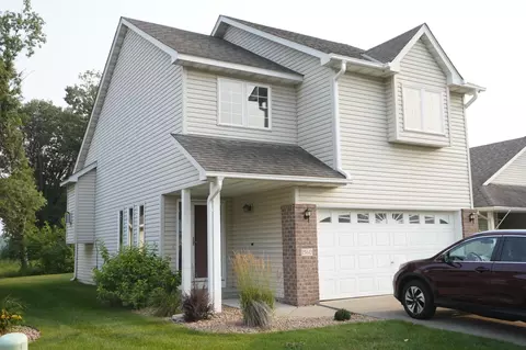 1560 Wyldwood Ln NE, Spring Lake Park, MN 55432