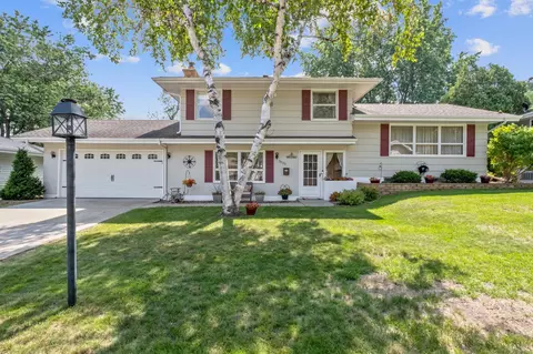 3520 Xylon Ave N, New Hope, MN 55427