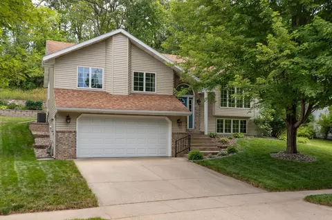2910 Northern Slopes Ln NE, Rochester, MN 55906