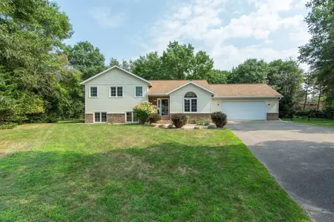 5896 Parkwood Ct, Baxter, MN 56425