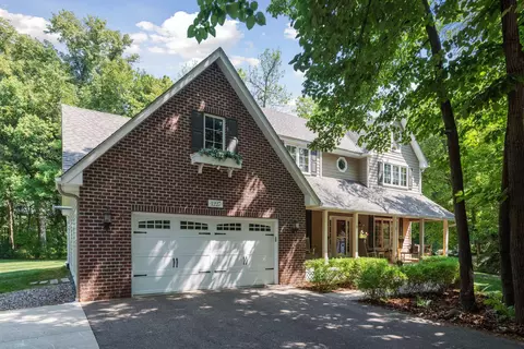 1227 Sugarbush Ln, Waconia, MN 55387