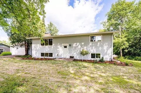 4950 Arnold Rd, Duluth, MN 55803