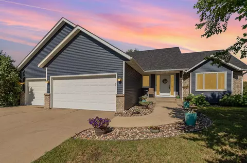 1303 Glen View Dr SE, Lonsdale, MN 55046