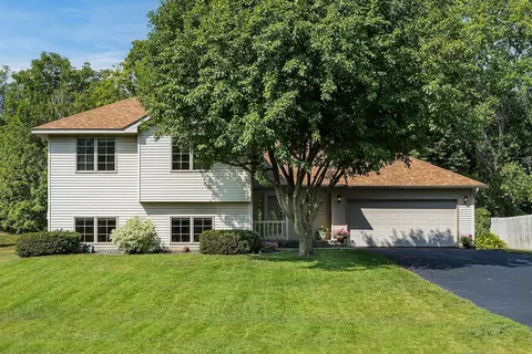 9101 Upland Ln N, Maple Grove, MN 55369