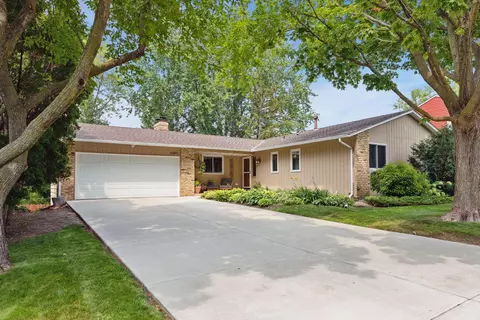 6180 Linden Rd, Woodbury, MN 55125