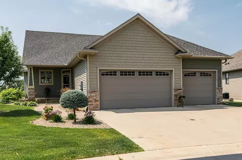 2374 Granite Cir NW, Rochester, MN 55901