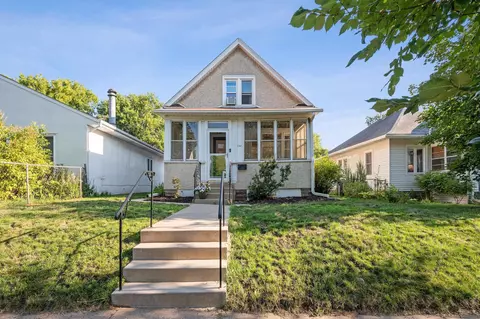 1747 7th St E, Saint Paul, MN 55106