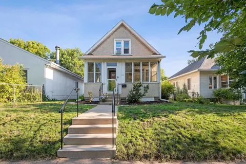 1747 7th St E, Saint Paul, MN 55106
