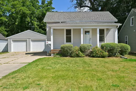 128 W Holly St, Owatonna, MN 55060