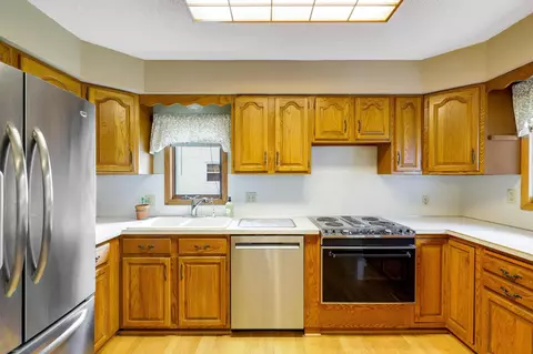 2012 Zircon Ln, Eagan, MN 55122 photo 10
