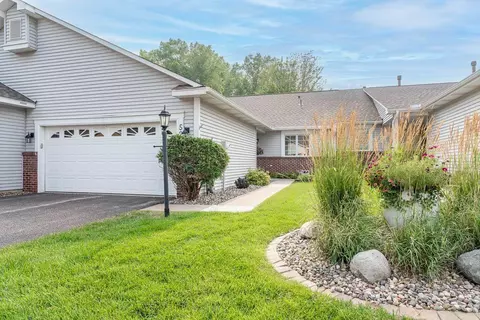 525 Deer Ridge Ln S, Maplewood, MN 55119