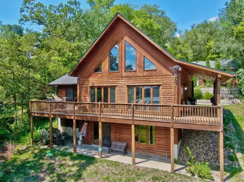 5297 Brookfield Rd, South Haven, MN 55382