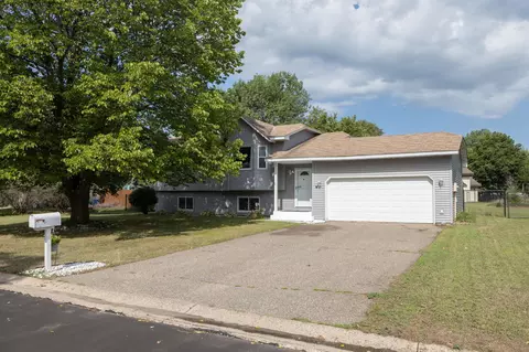 10933 Xylon Ct, Champlin, MN 55316 photo 2