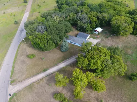 5524 Calumet Rd, South Haven, MN 55382