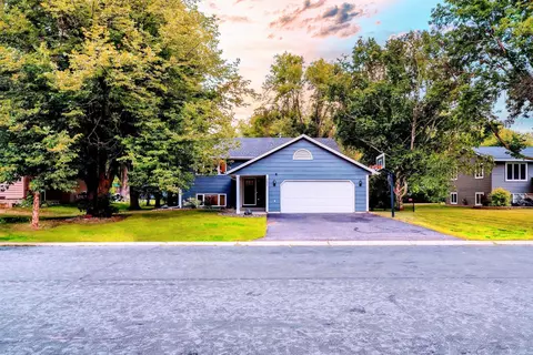 2601 Emerald Ln, Shakopee, MN 55379
