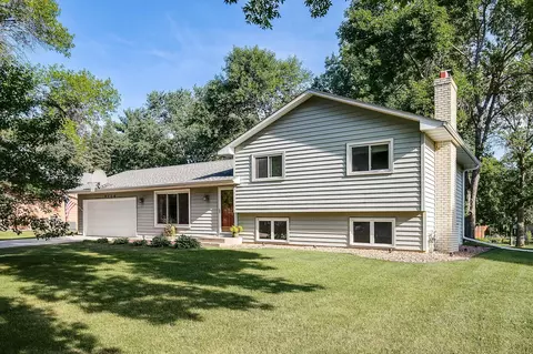 9716 101st Pl N, Maple Grove, MN 55369