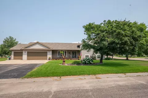1002 6th Ave NW, Perham, MN 56573