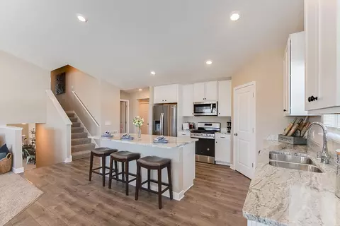 18089 Hidden Creek Trl, Lakeville, MN 55044