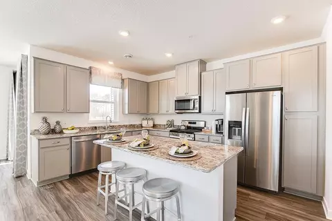 5050 Stable View Dr, Woodbury, MN 55129