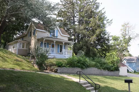 125 Park St W, Cannon Falls, MN 55009