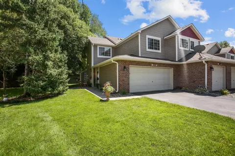 11697 Langford Cir #1101, Burnsville, MN 55337