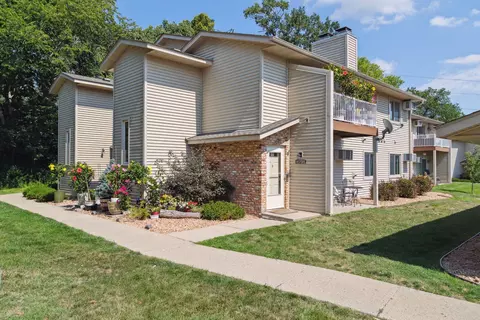 8791 Jasmine Ln, Eden Prairie, MN 55344