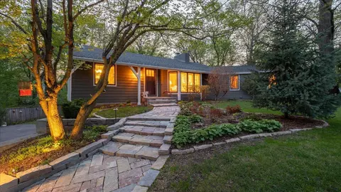 147 Glenbrook Rd N, Wayzata, MN 55391