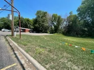 7361 E River Rd, Fridley, MN 55432 photo 9