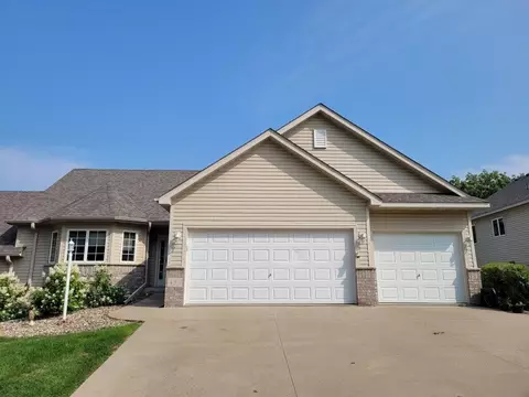 433 Steamboat Dr, Red Wing, MN 55066