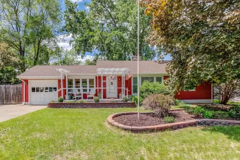 5912 France Ave S, Edina, MN 55410