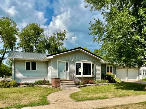 910 3rd Ave N, Wheaton, MN 56296