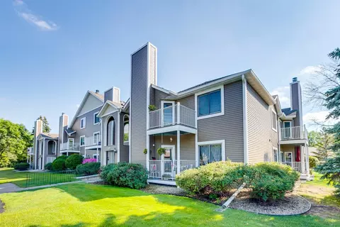 766 County Road F W UNIT 766E, Shoreview, MN 55126