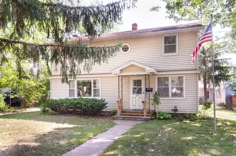 316 N Pearl St, River Falls, WI 54022