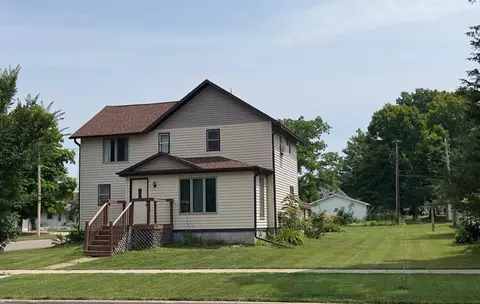 221 N 6th St, Cornell, WI 54732
