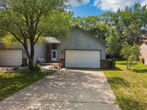 4113 Oxford St N, Shoreview, MN 55126