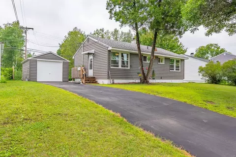 210 Suffolk Dr, Hoyt Lakes, MN 55750