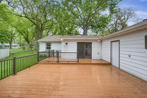 15601 Sunset Rd, Minnetonka, MN 55345