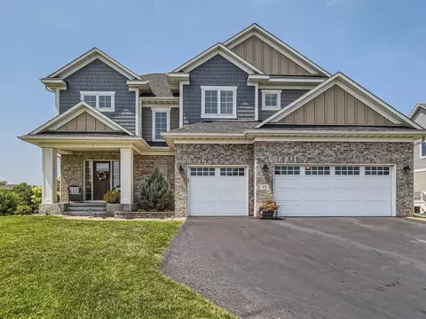 99 Lockwood Ct, Hudson, WI 54016