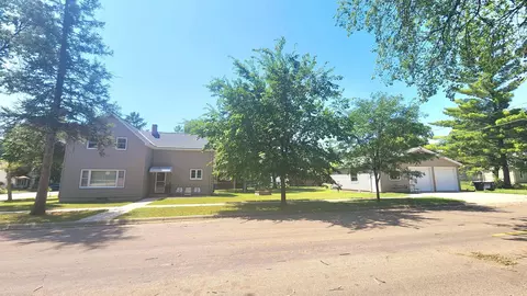 101 N California Ave, Morris, MN 56267