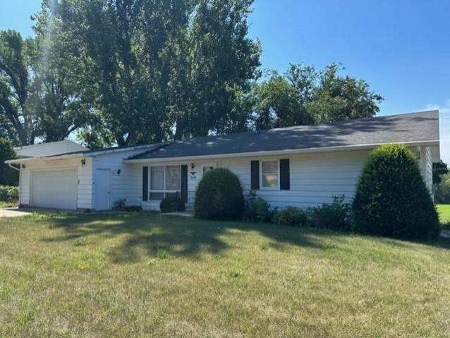 529 19th St, Windom, MN 56101
