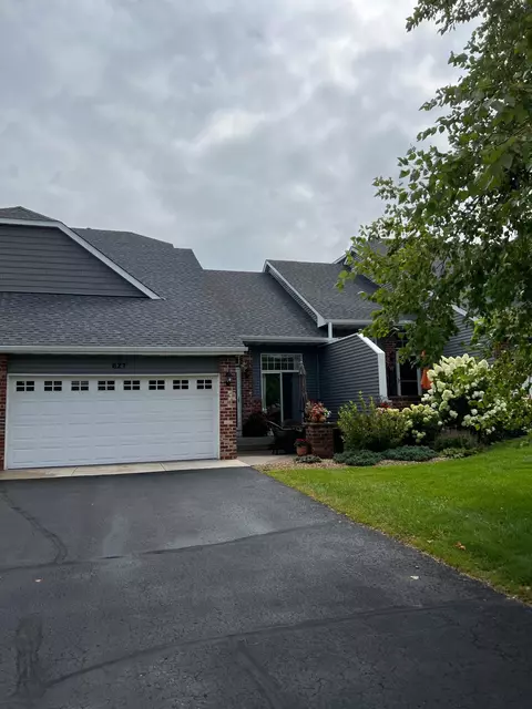 627 Spruce Dr, Hudson, WI 54016