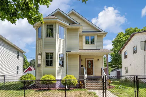 2522 James Ave N, Minneapolis, MN 55411