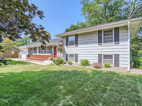 11324 Johnson Ave S, Bloomington, MN 55437
